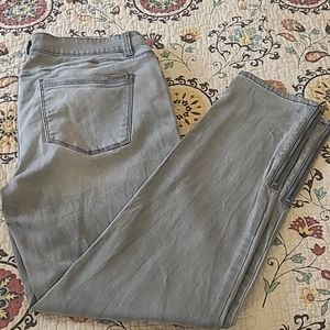 White House Black Market skimmer jeans